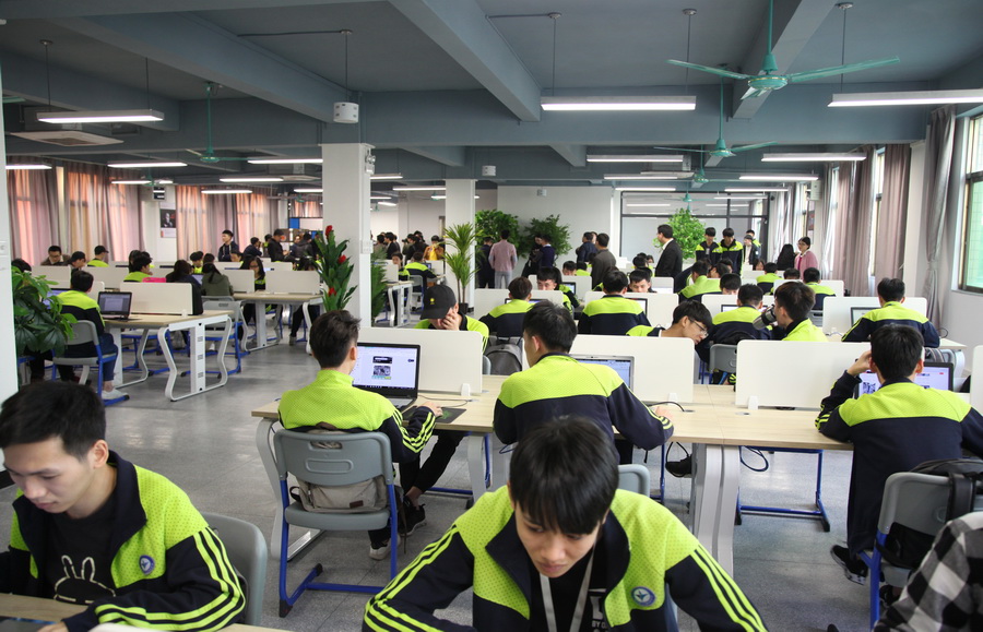 广州市白云工商技师学院2020年学费明细