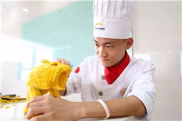 广州公办中专烹饪学校推荐-广东技校排名网