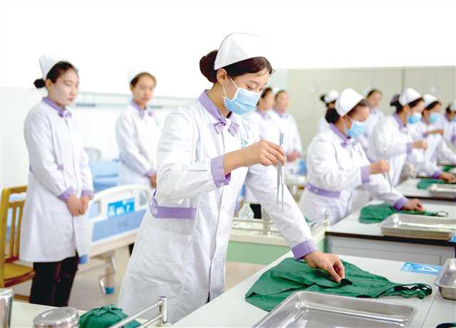 广东中专护士学校哪个好-广东技校排名网