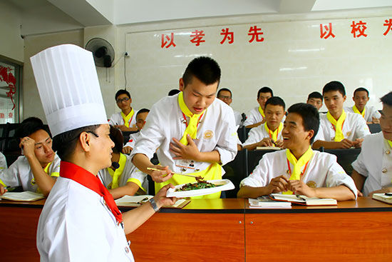 广东省中职读烹饪哪个学校好-广东技校排名网